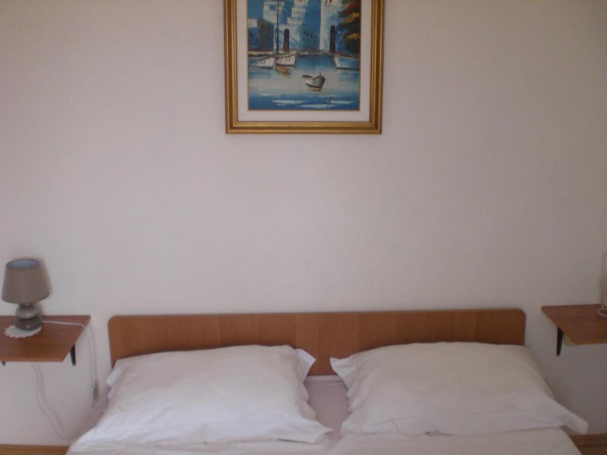 Apartmani Vesna Vir Bagian luar foto