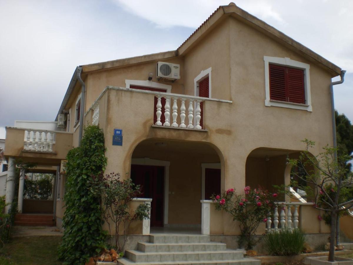 Apartmani Vesna Vir Bagian luar foto
