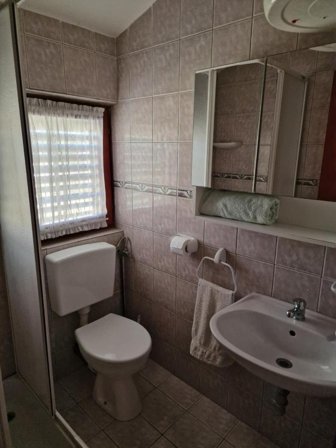 Apartmani Vesna Vir Bagian luar foto