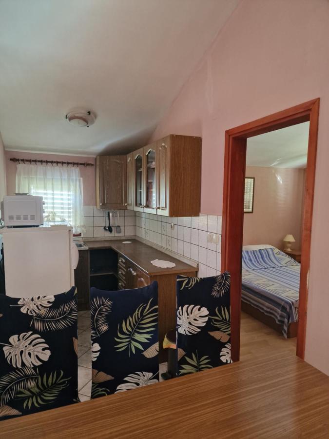 Apartmani Vesna Vir Bagian luar foto