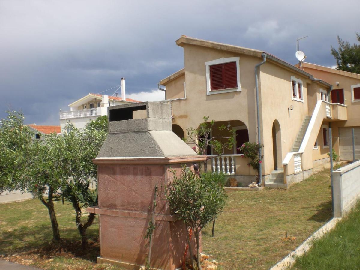 Apartmani Vesna Vir Bagian luar foto